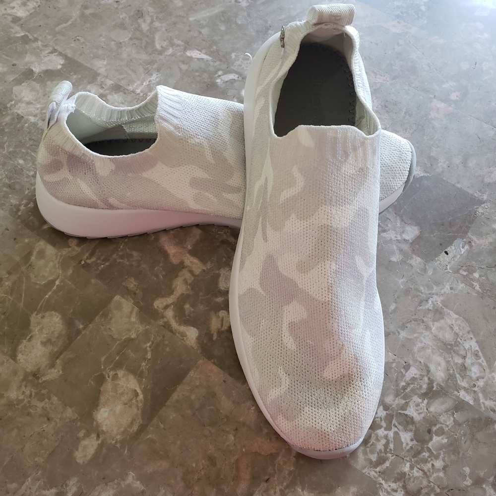 Juicy Couture canvas shoes